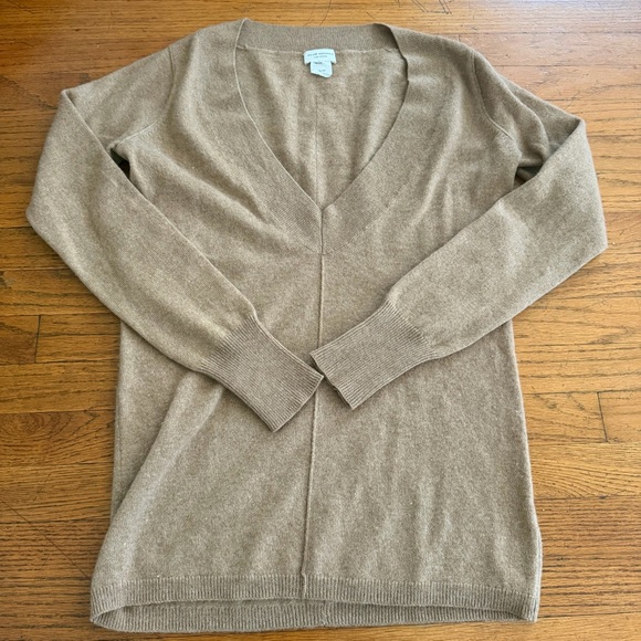 Club Monaco Sweaters - Club Monaco Cashmere V Neck Sweater